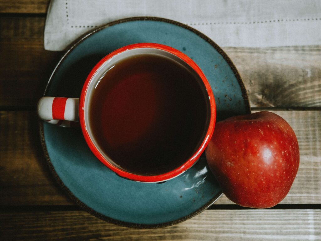 Asian “red fruit tea” melts fat fast